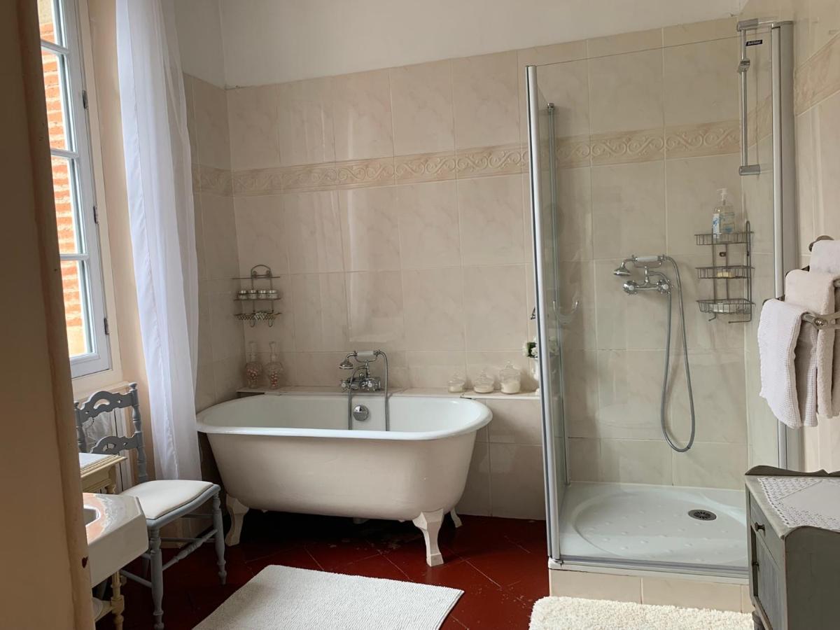 Le Moulin Du Carla Bed & Breakfast Лавор Екстериор снимка