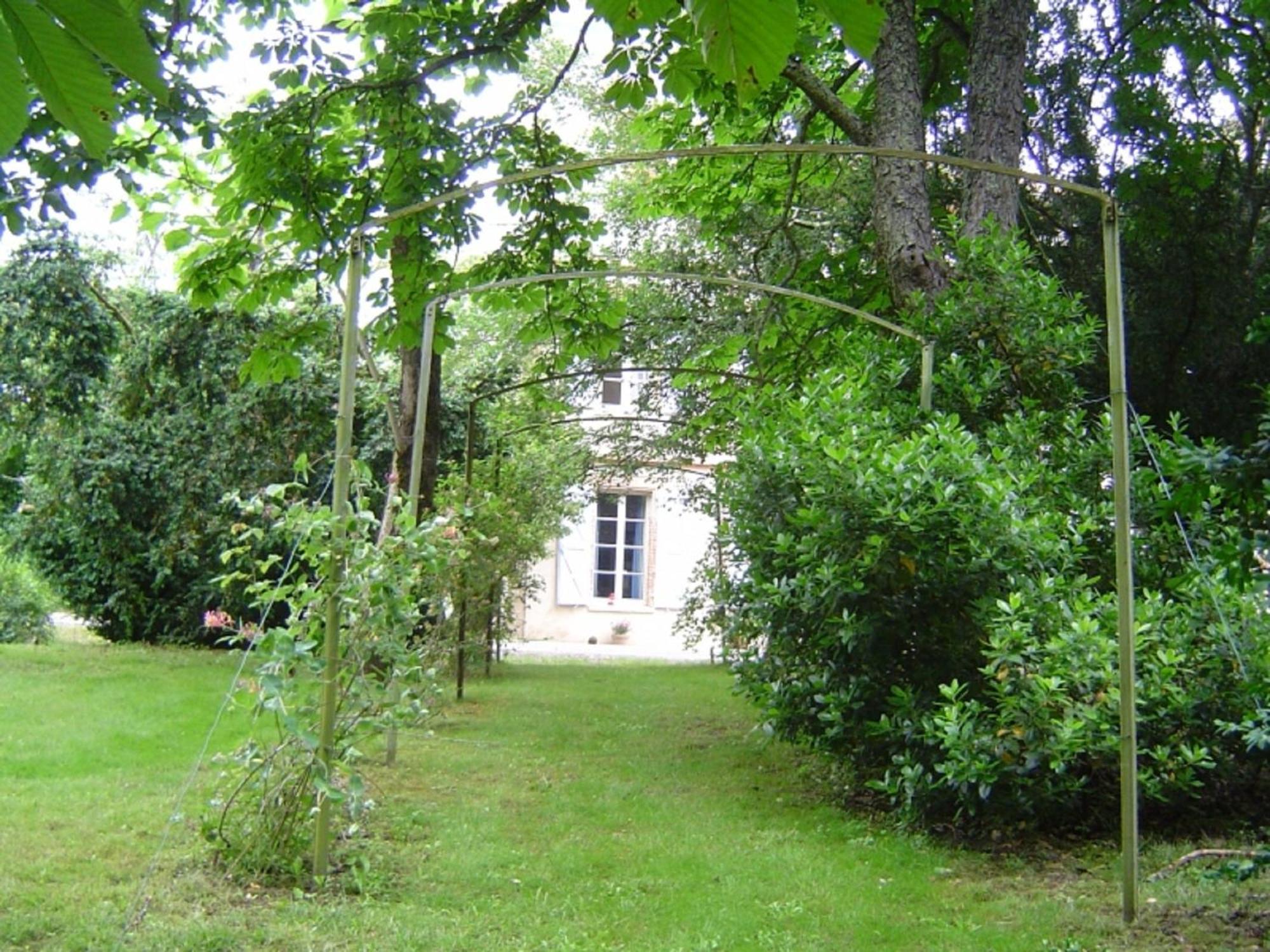 Le Moulin Du Carla Bed & Breakfast Лавор Екстериор снимка